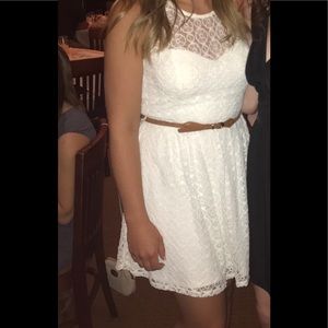 White Lacey size 7 short dress